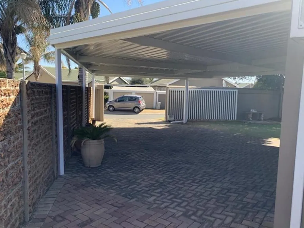 Example of a Dan-Neil outdoor-cover installation relevant to Rustenburg enquiries